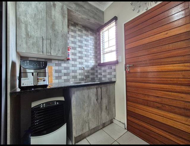 3 BEDROOM HOUSE FOR SALE IN NGWENYA RIVER ESTATE